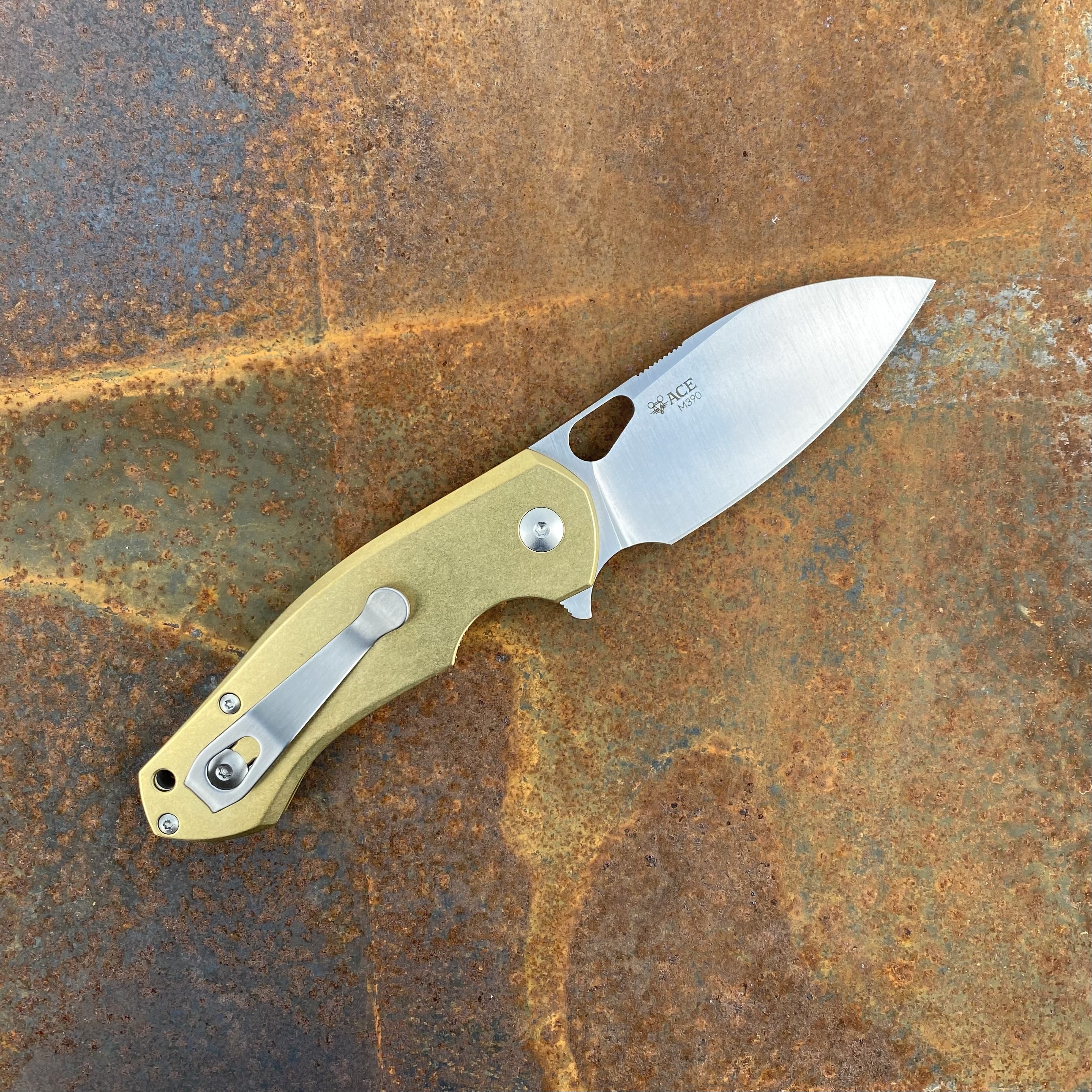GiantMouse ACE Biblio Brass Böhler M390 Satin Blade (BIBLIO-BRASS